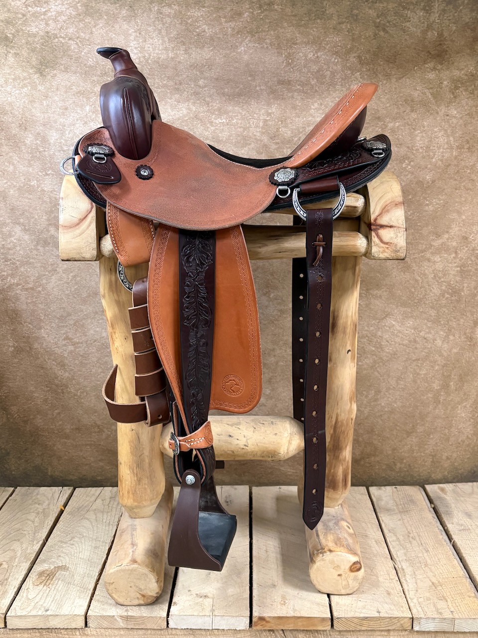 Lightly Used HW Bar Western All Around